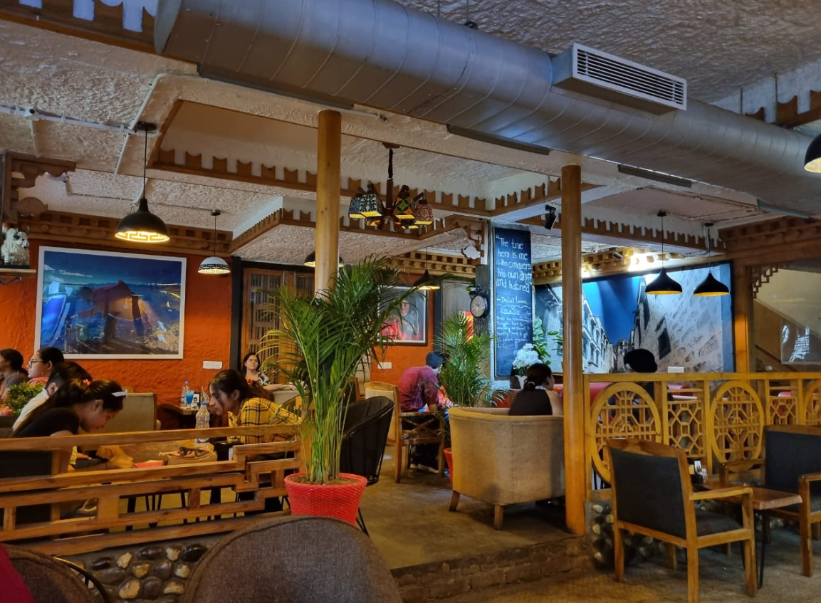 cafe in majnu ka tila