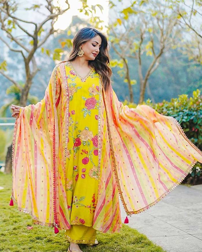 latest design jhumkas