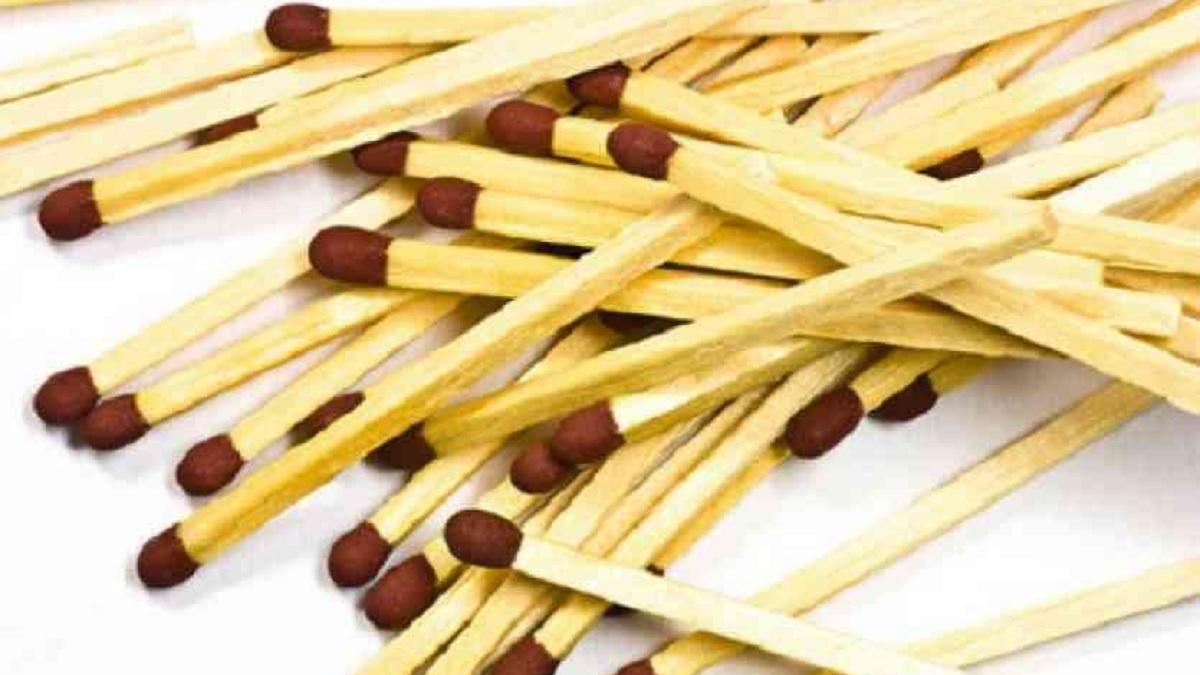 matchstics use remove bad smell from shoes