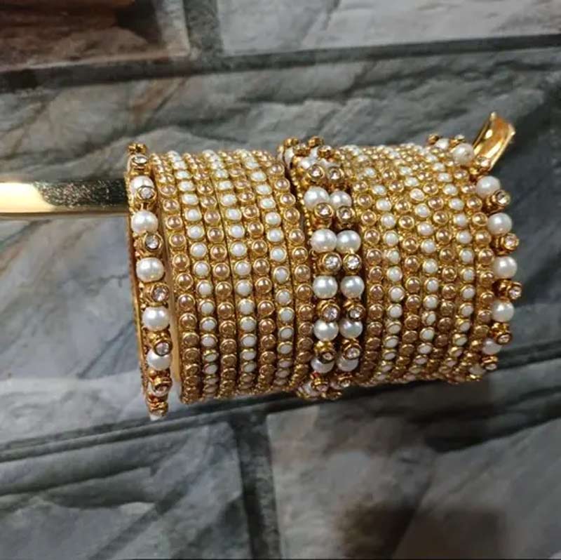 pearl design bangle
