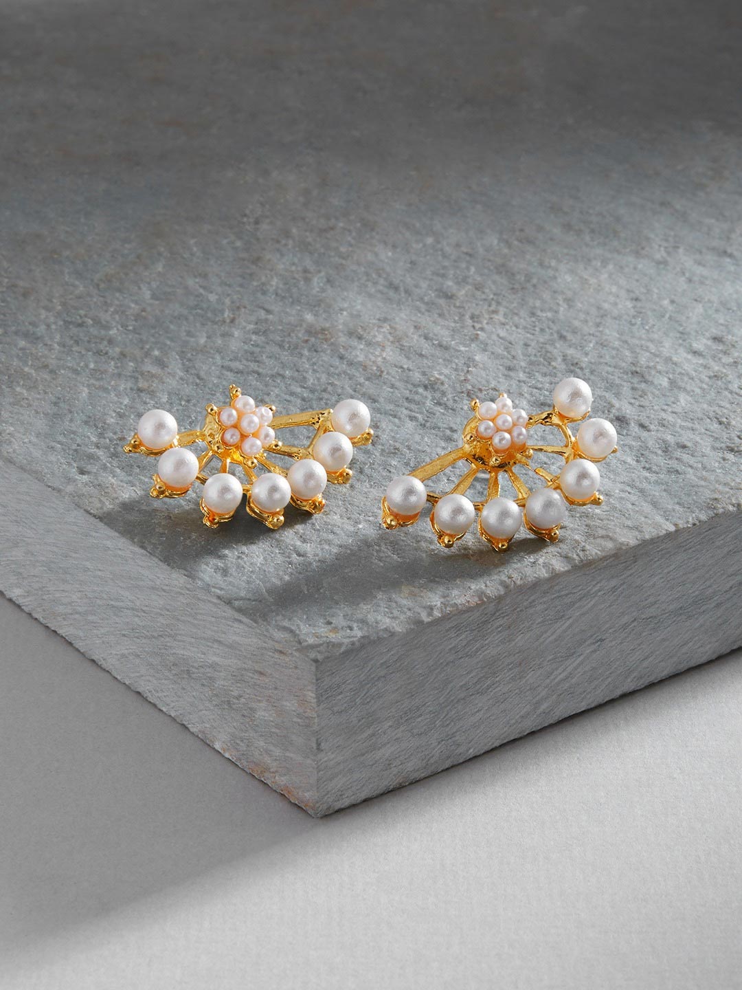 pearl studs earrings