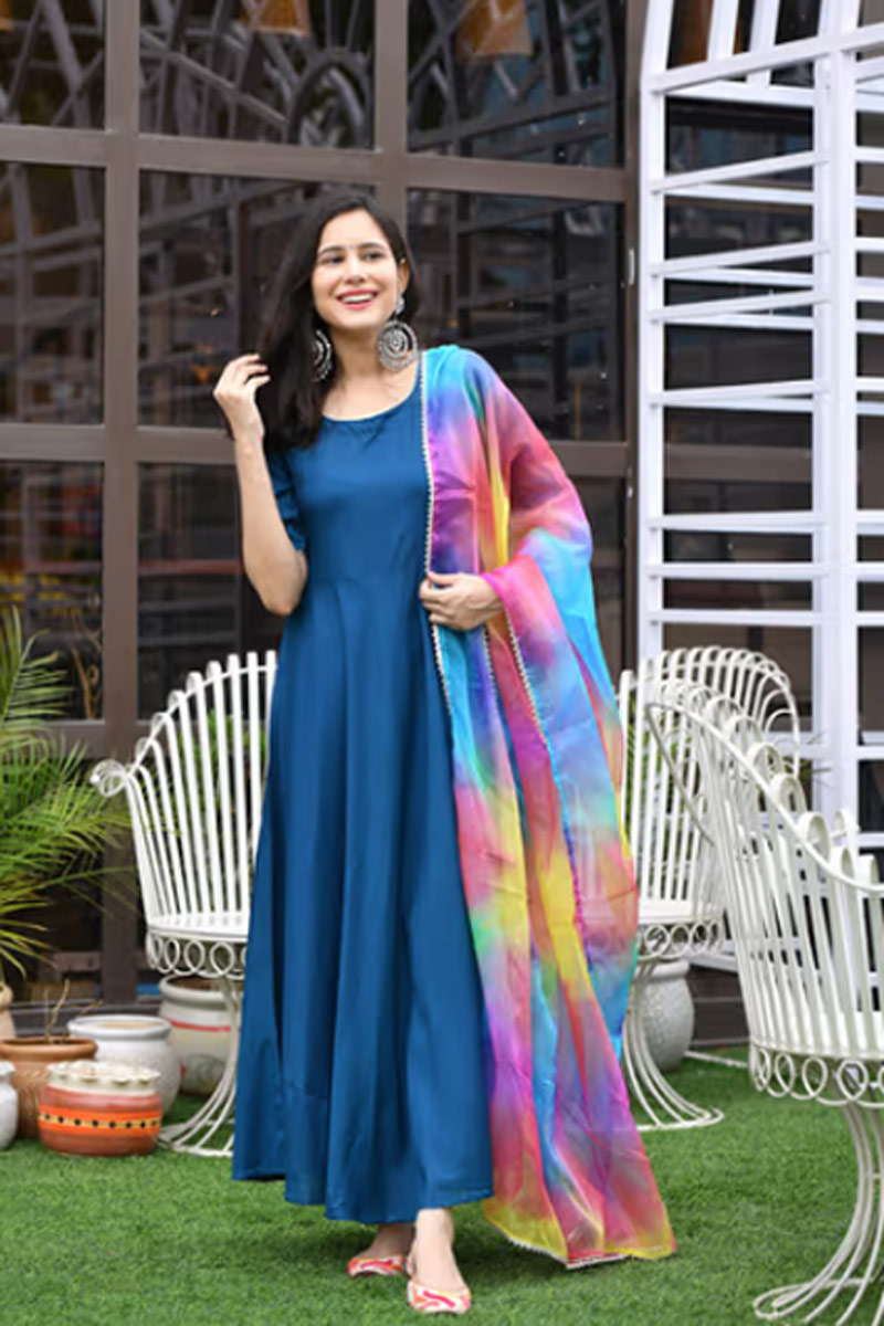 plain suit with rainbow dupatta