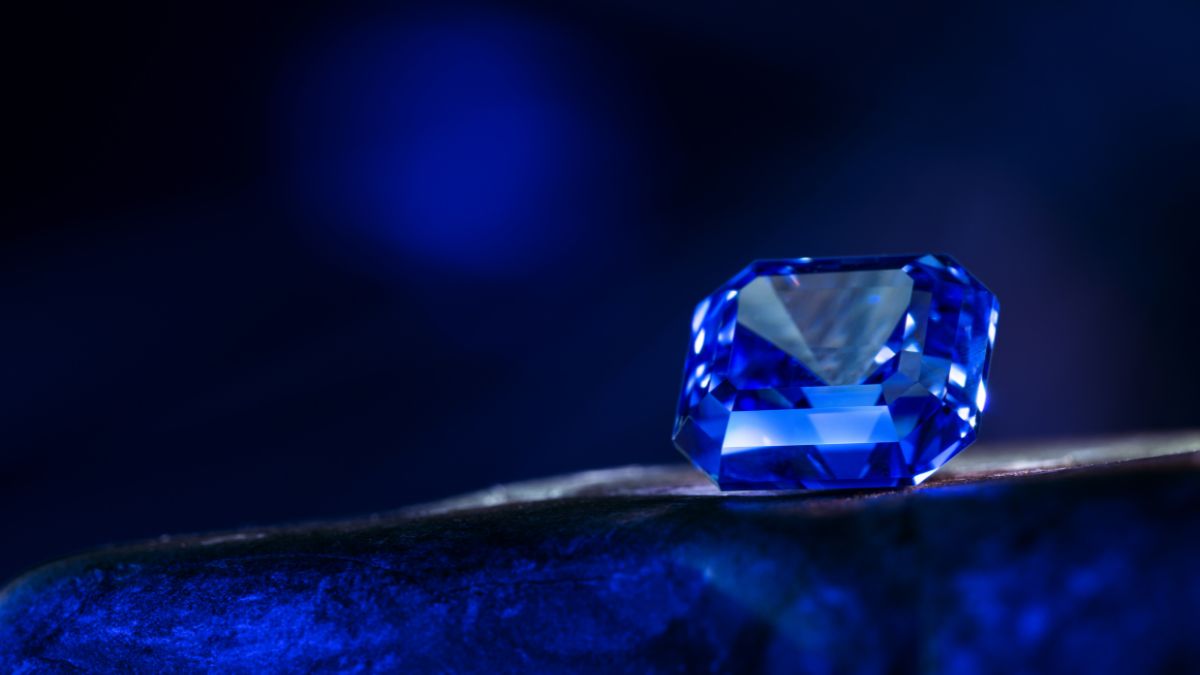 Blue Sapphire Gemstone For Libra Sun Sign