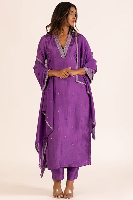 Border Silk V Neck Kurti Design