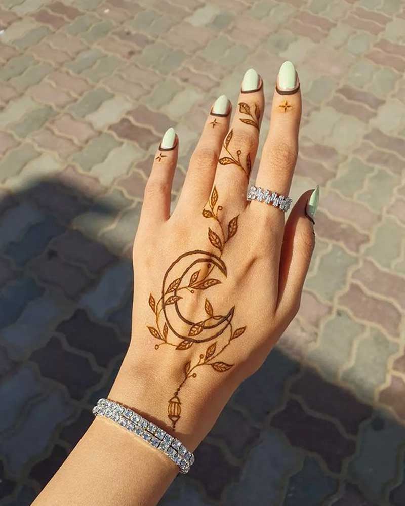 Chand Minimal Mehndi Design