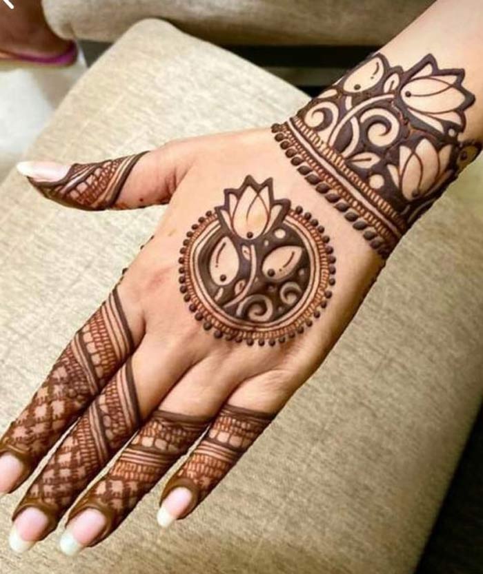 Circular Back Palm Mehndi Design