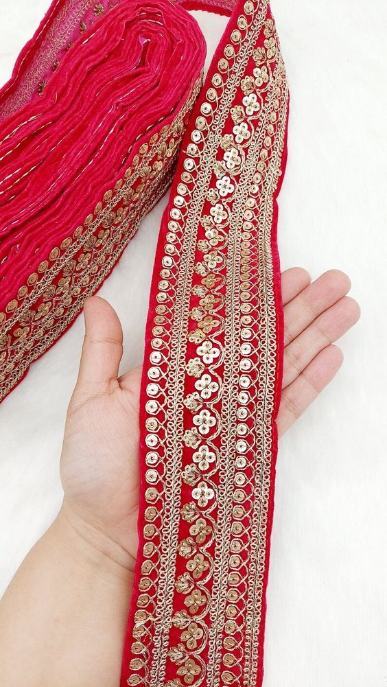 Embroidered Lace Border Design