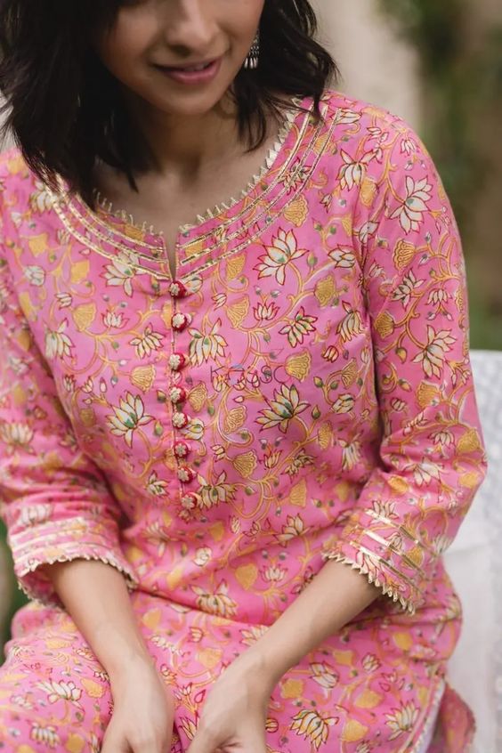 Embroidered U Neck Design