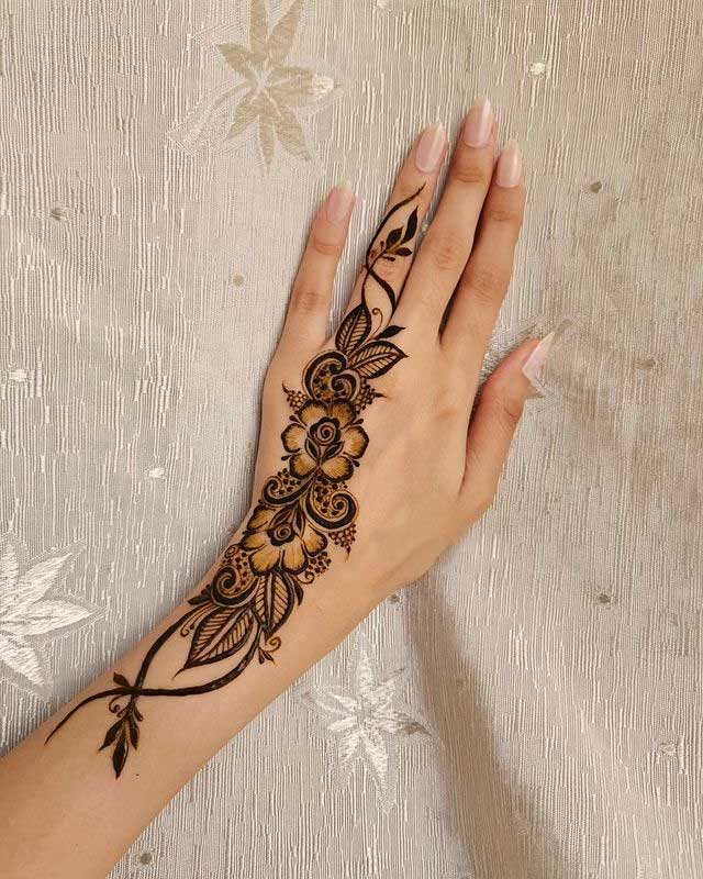 Floral Bail Minimal Mehndi Design