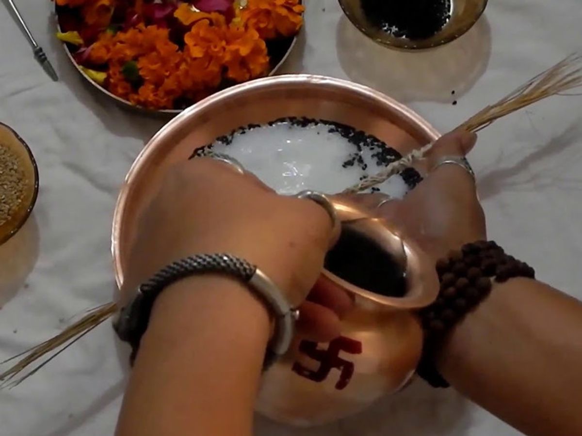 How to do tarpan in Pitru Paksha
