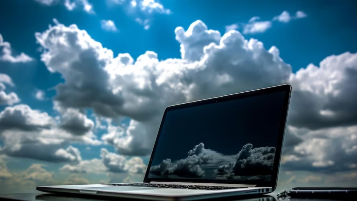 How to make your laptop brighter in the sun