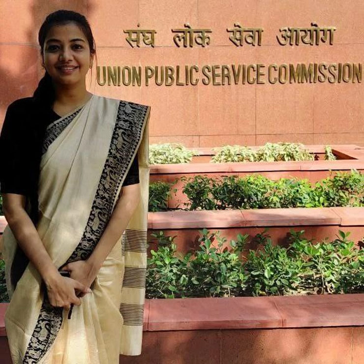 Noida ACP Twinkle jain success story in hindi