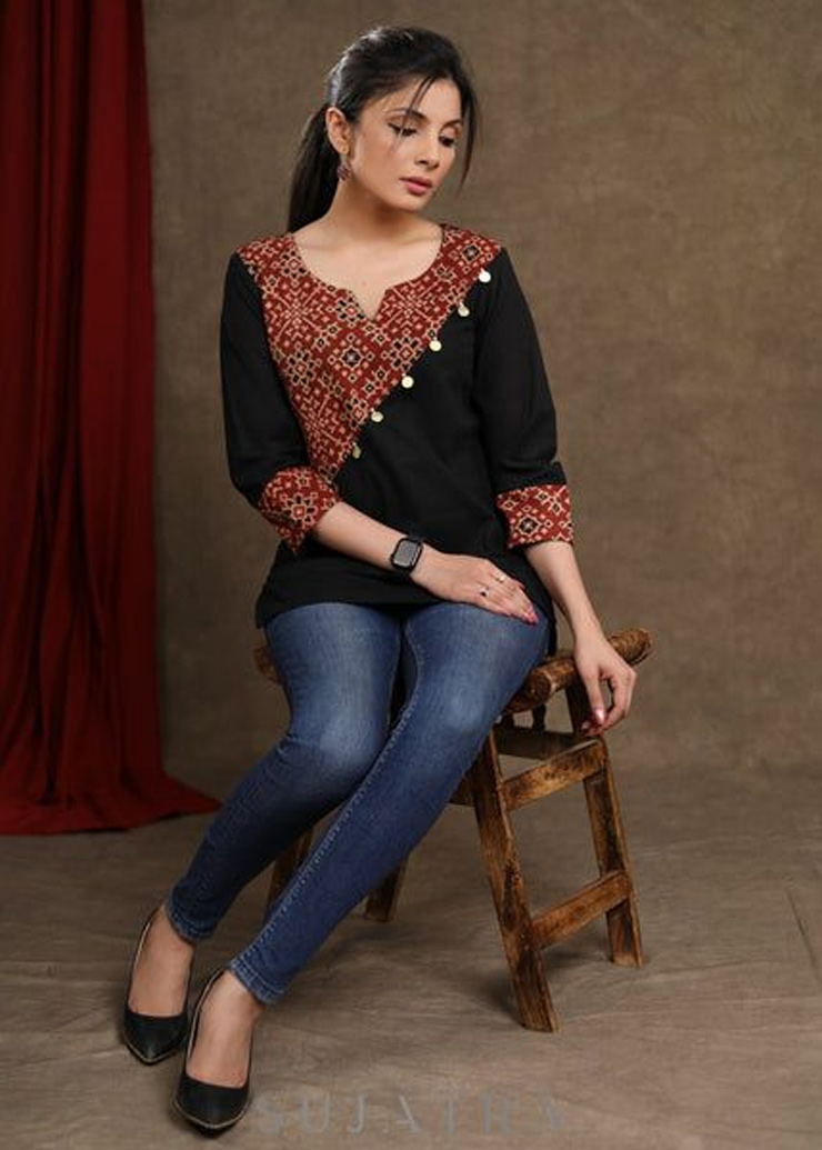 Round With V Neck Short Kurti