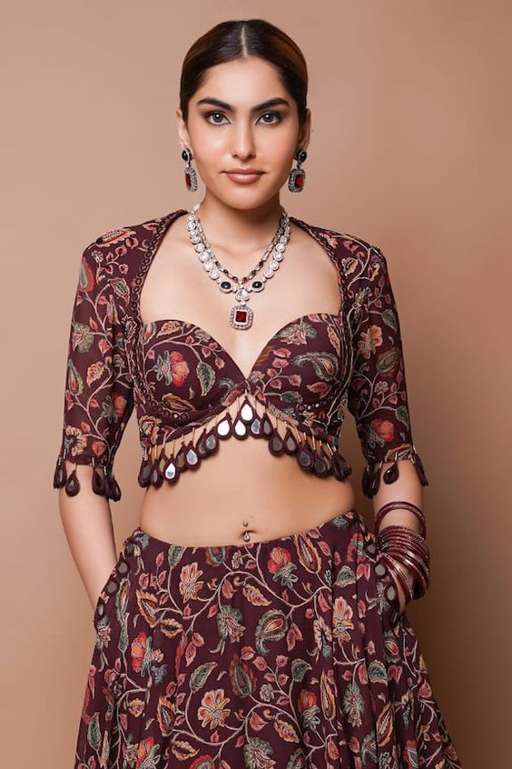 Single Layer Stone Necklace For Sweetheart Neckline