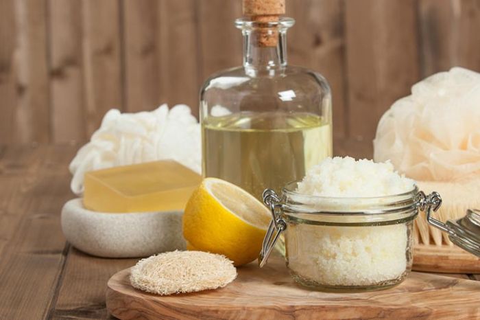 Use baking soda for dandruff like this