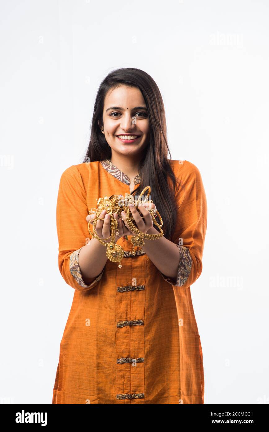 What is the interest rate for gold loan for women Why do people prefer gold loans investment