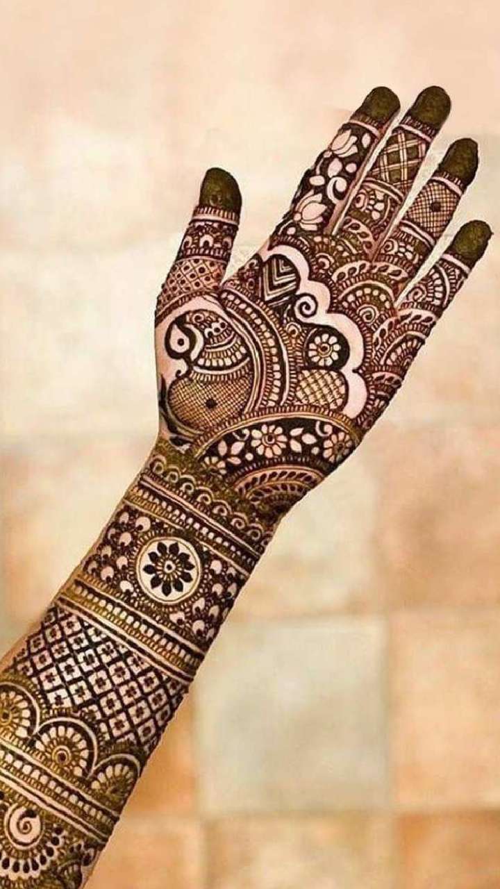 beautiful mehndi designs for small hands