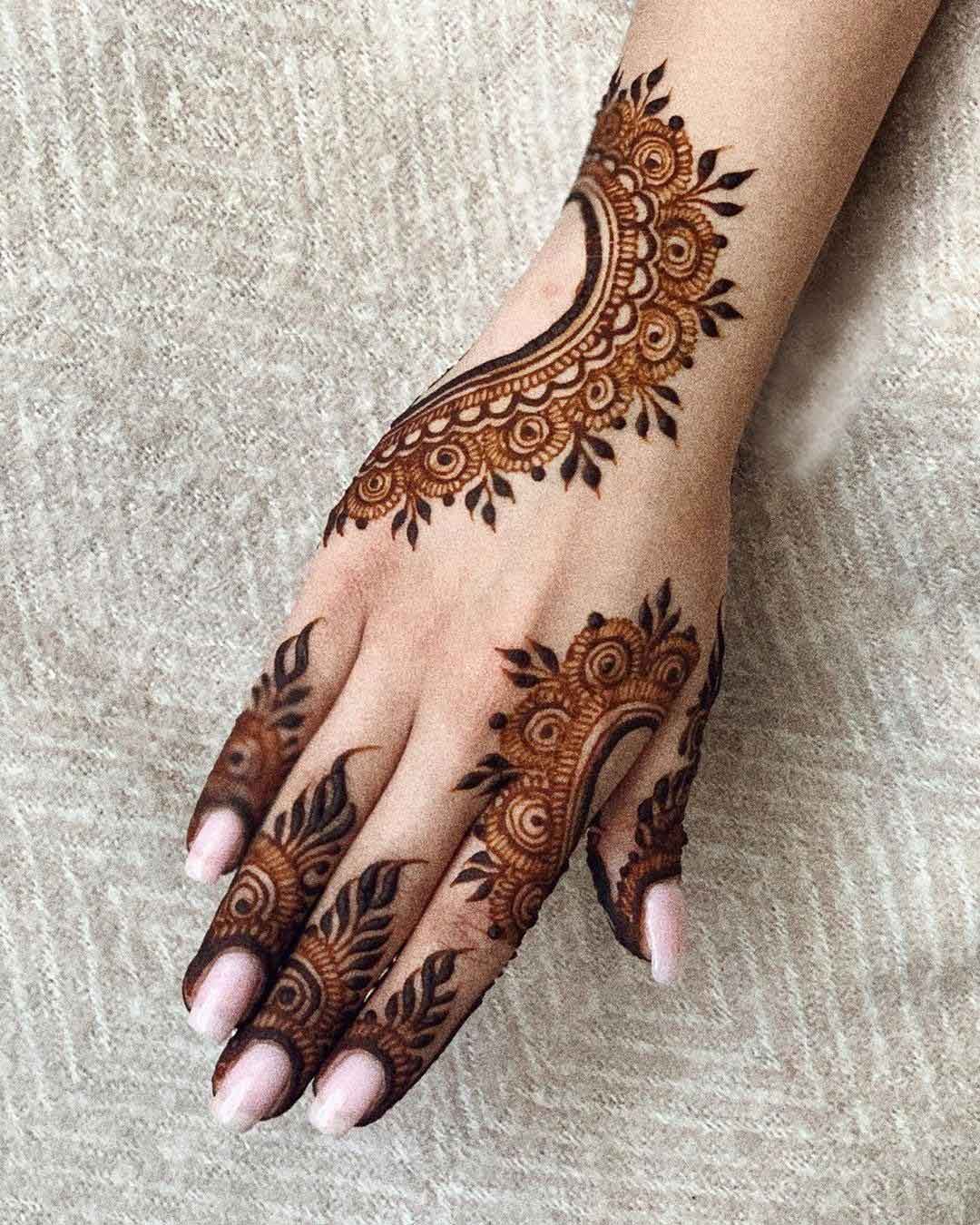 cut out mehndi