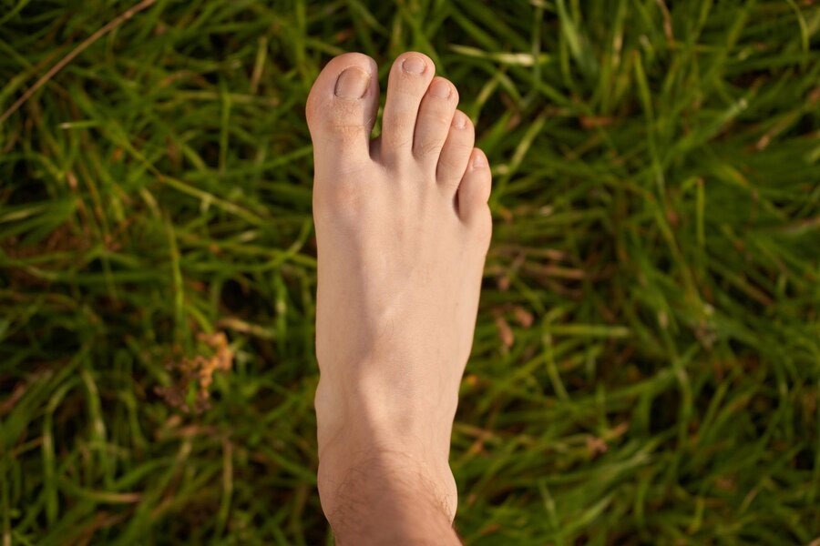 meaning of second long finger