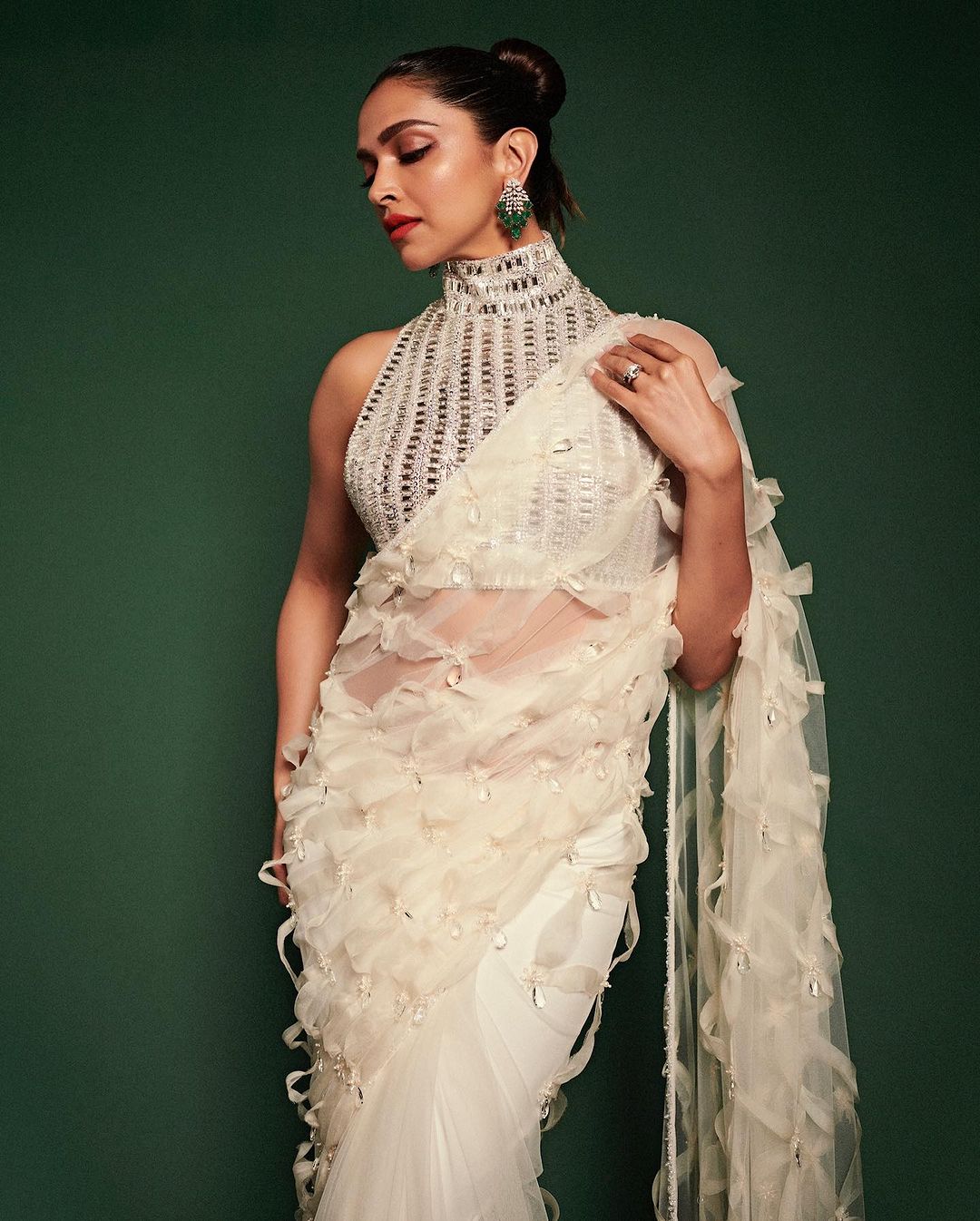 Deepika Padukon saree look
