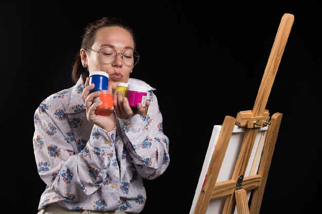 How to make career in Painting