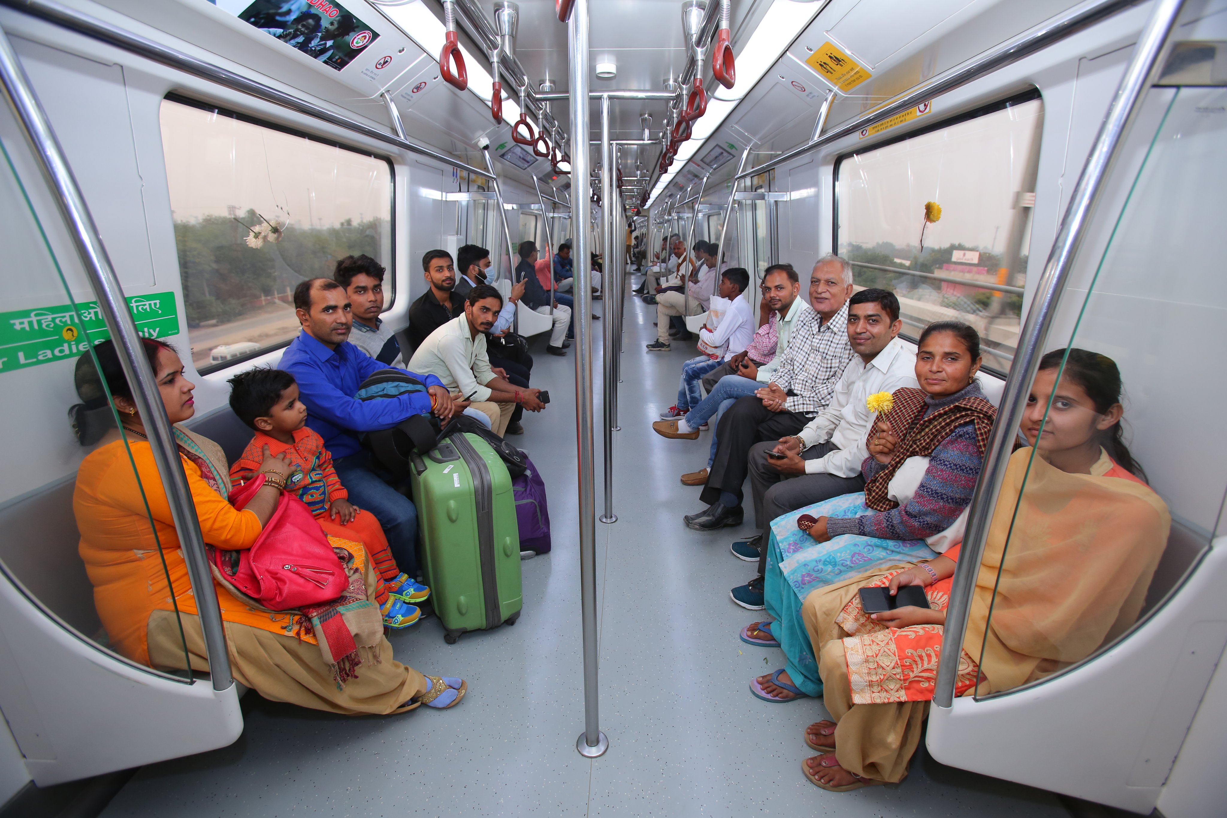 delhi metro tourist smart card cost offers and where can i buy