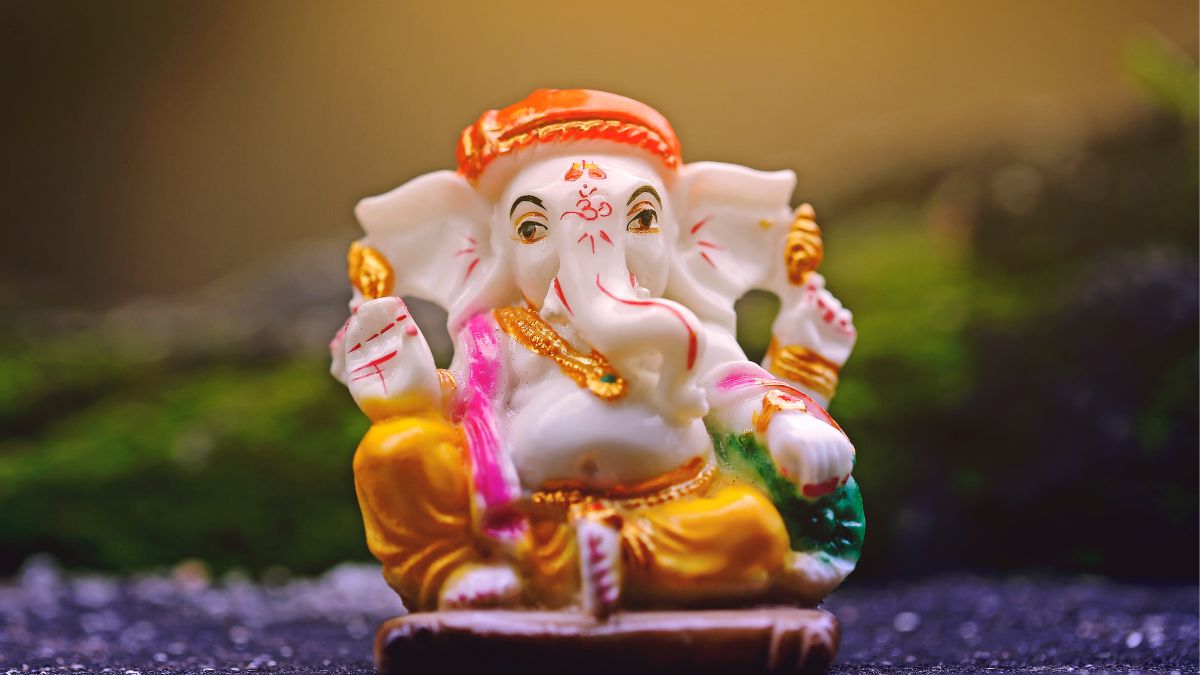 lord ganesha idol