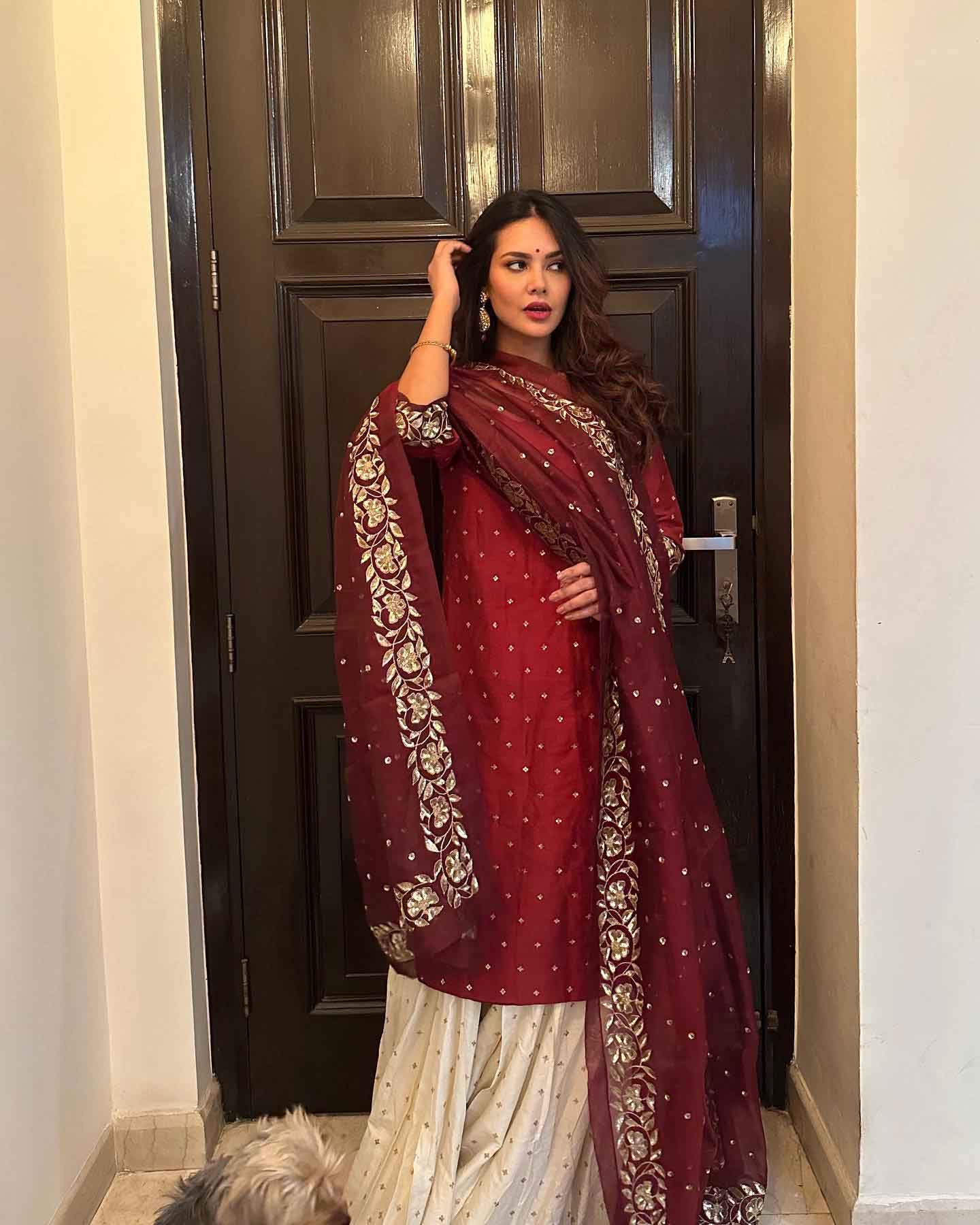 Esha Gupta’s Red And White Palazzo Suit Design