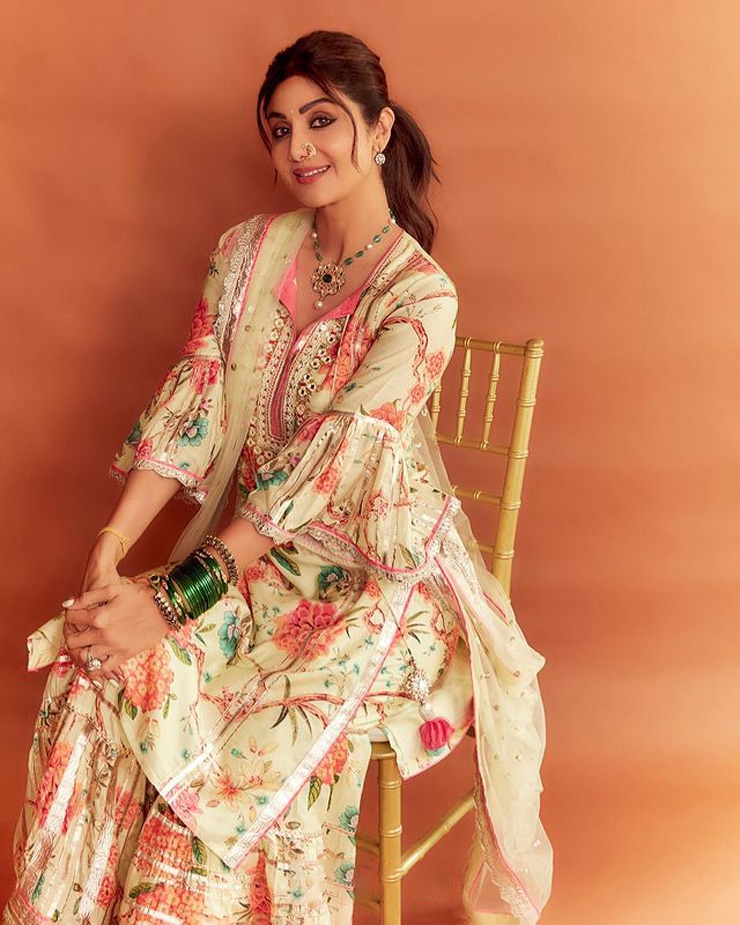 Shilpa Shetty Kundra’s Green Glass Bangles