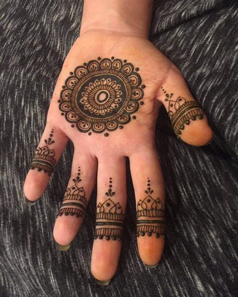 Simple Mandala Mehndi Design