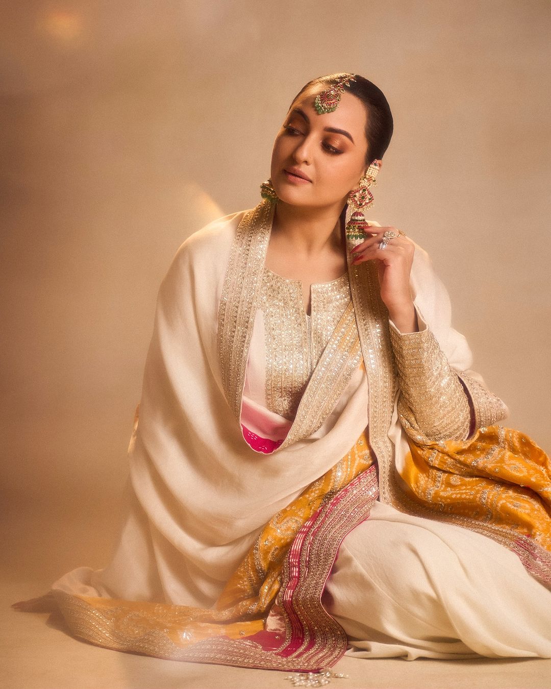 Sonakshi sinha looks