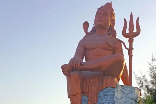 Where is Vishwas Swaroopam Statue