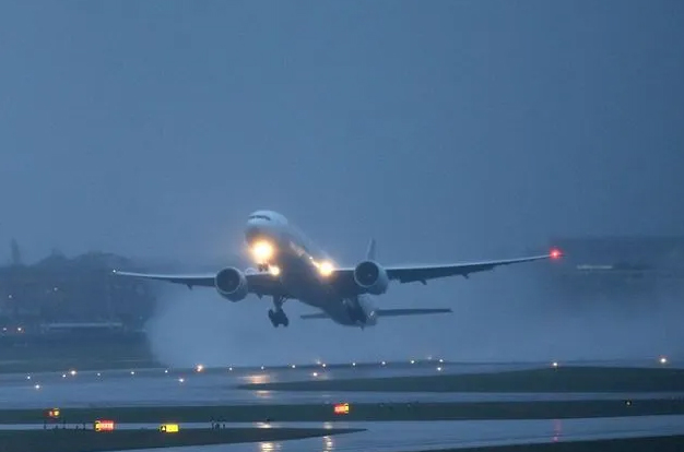 about travel guides during monsoon on flights