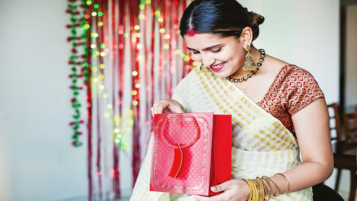 married women should not buy these things on hariyali amavasya