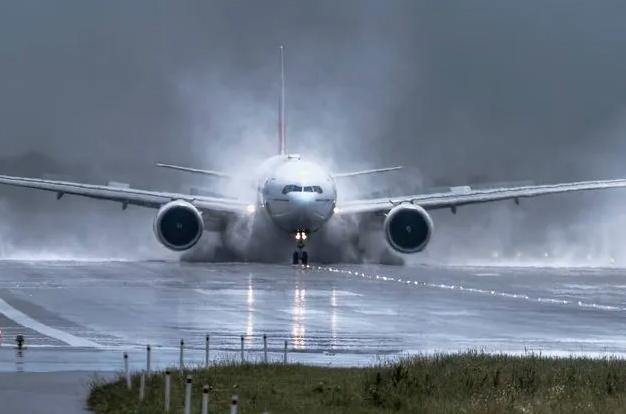 travel guides during monsoon on flights in india