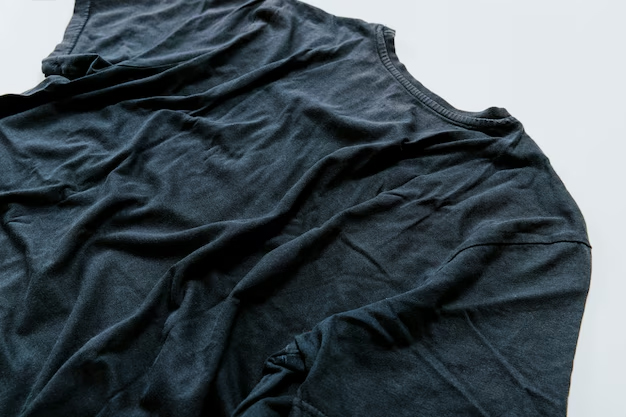 Ways to Brighten Faded Black Clothing