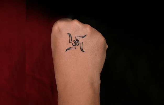 Back hand tattoo designs