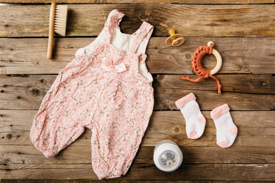 How to dress a newborn baby