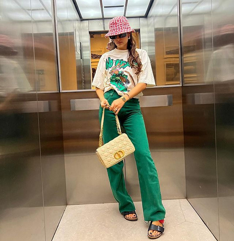 T Shirt And Pant Look