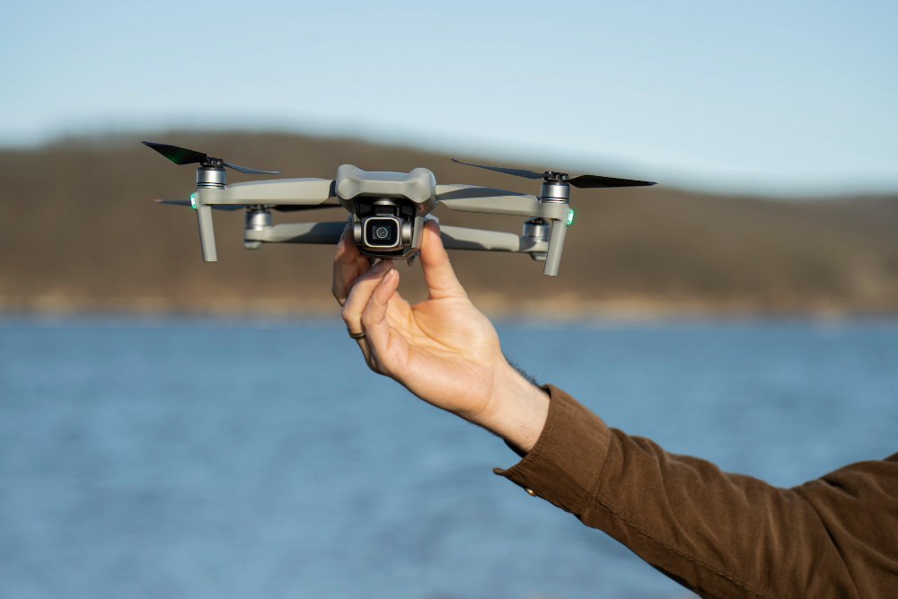 What is the qualification for drone pilot in India ()