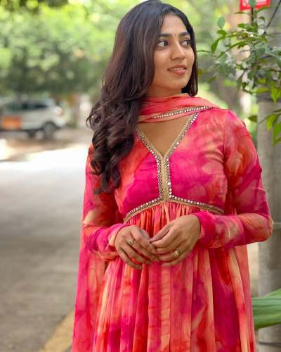 alia cut organza suit