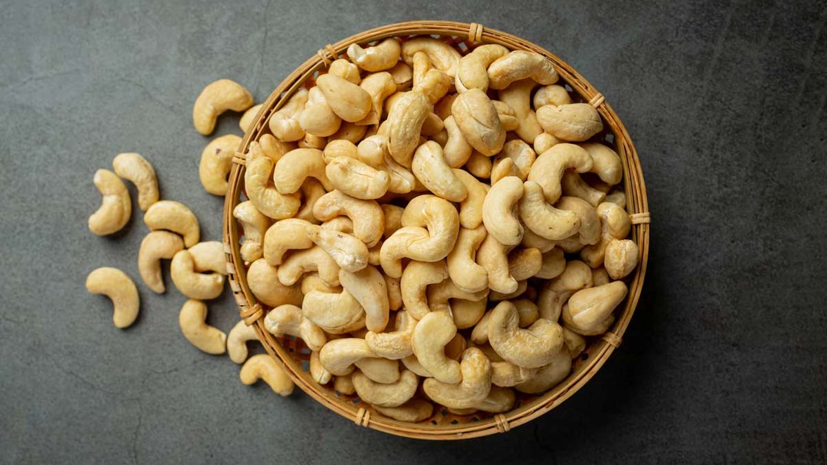 cashew soaked in milk