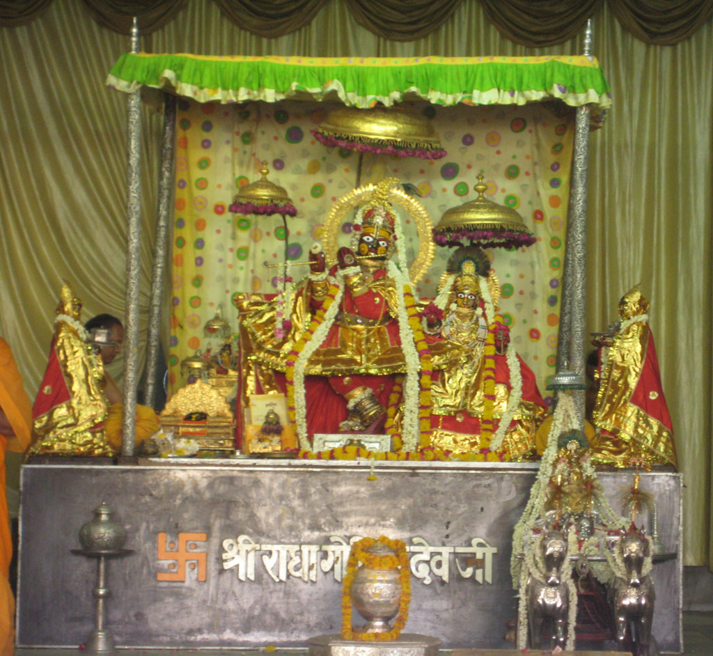 history of vrindavan govind dev mandir