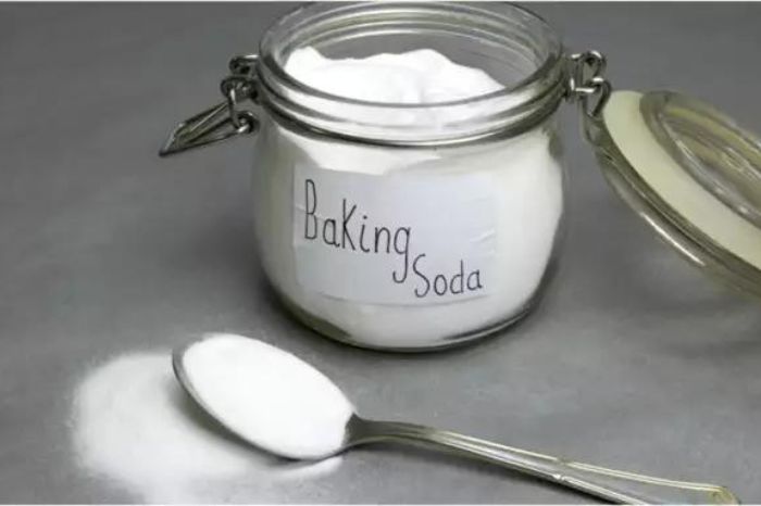 how to remove brunt stains from pressure cooker easily