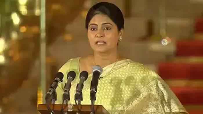 how women cabinet ministers are in new team of pm modi and check full list