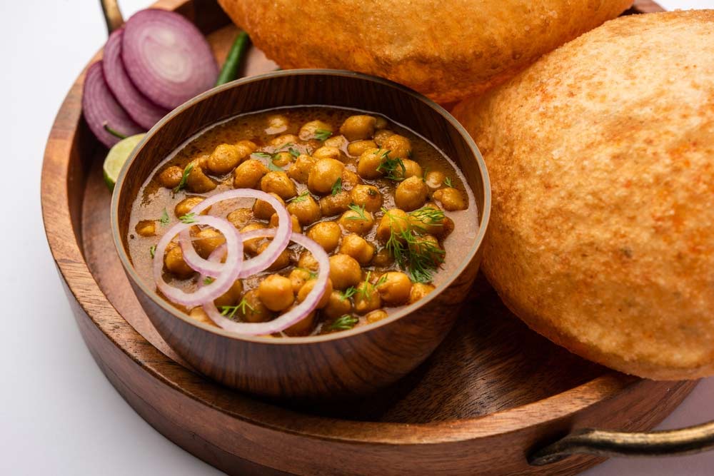 types of chhola to pair with bhatura