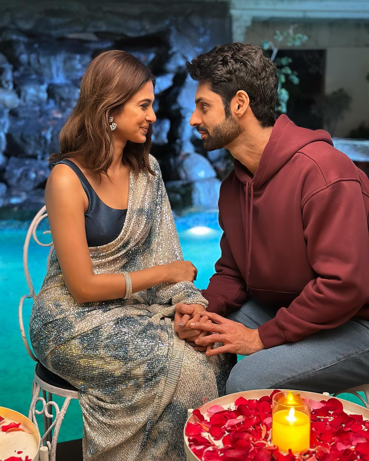 Jennifer Winget's Classic Sleeveless Blouse