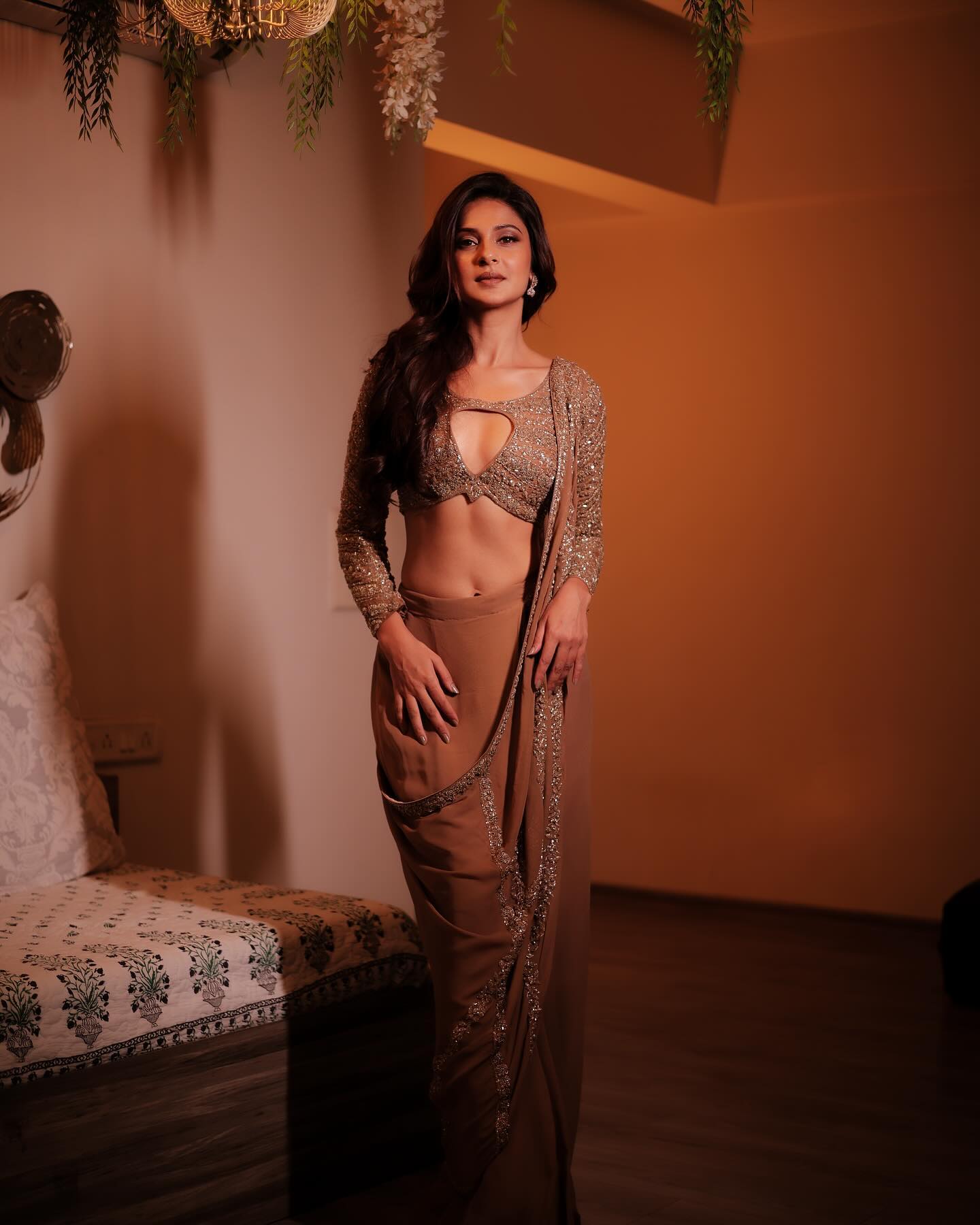 Jennifer Winget’s Front Cut out Blouse