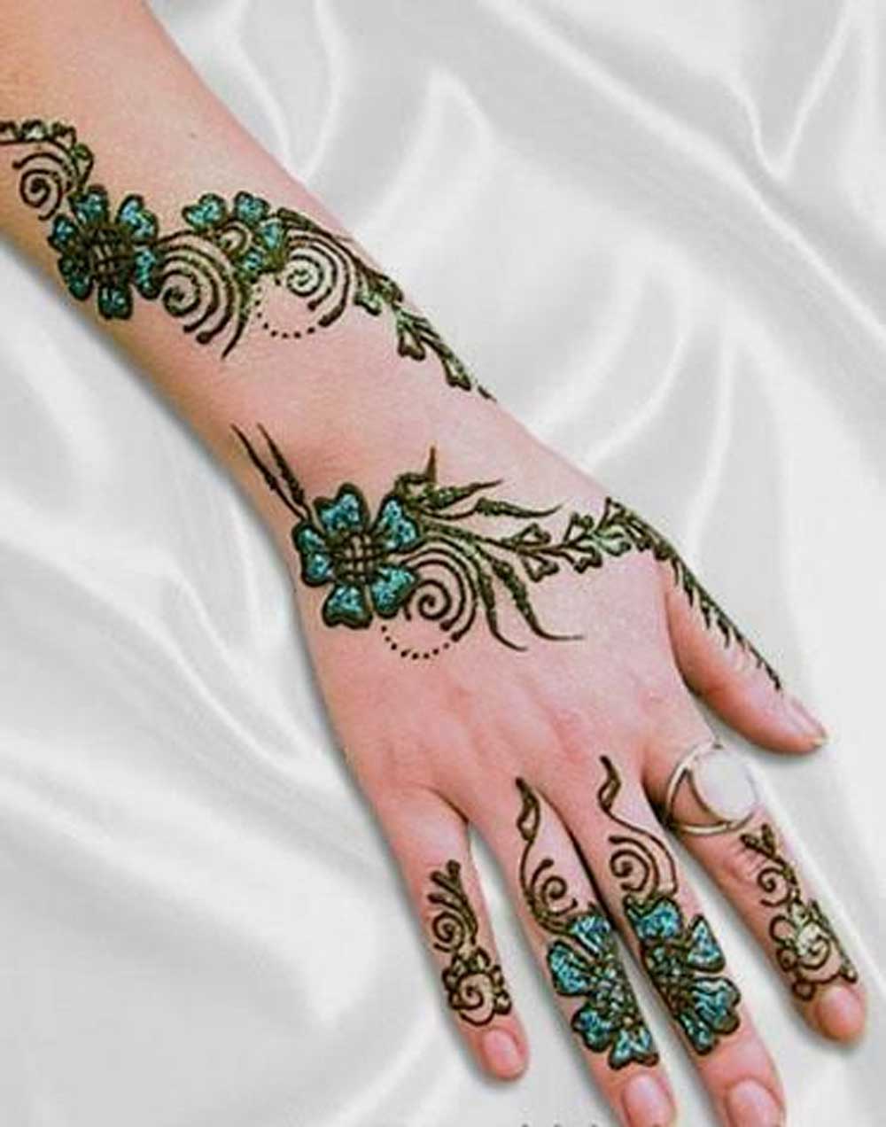 Sparkle Tattoo Mehndi Design