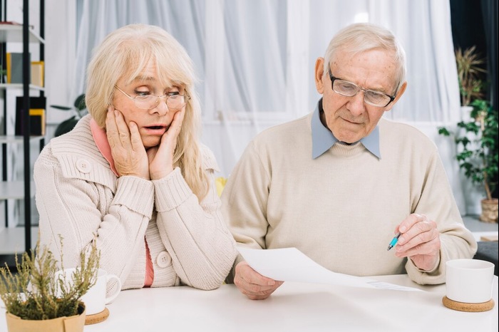 dos and donts for senior citizens to stay active and healthy in summer